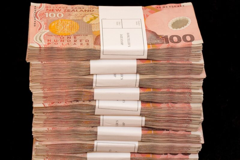 $100 NZD Bills