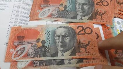 Australian 20 dollar notes