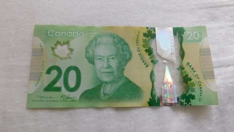 20 Canadian Dollars - Image 2