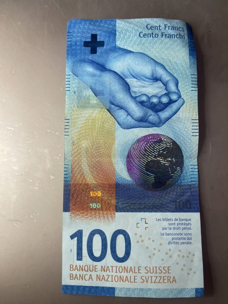 100 Swiss France